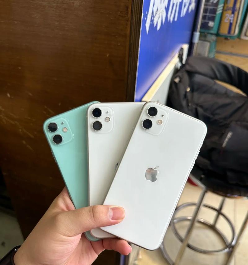 11精仿手机实用指南（了解11精仿手机的性能和使用技巧，轻松掌握手机功能）