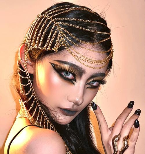 埃及艳后跑多人（一位女王引发的战争与浪漫，为世人带来的何种启示？）