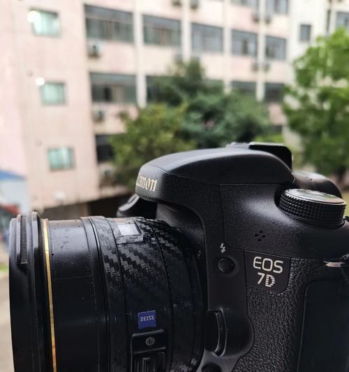 佳能7D拍摄视频的实用指南（全面掌握佳能7D拍摄视频技巧，打造专业级画面）